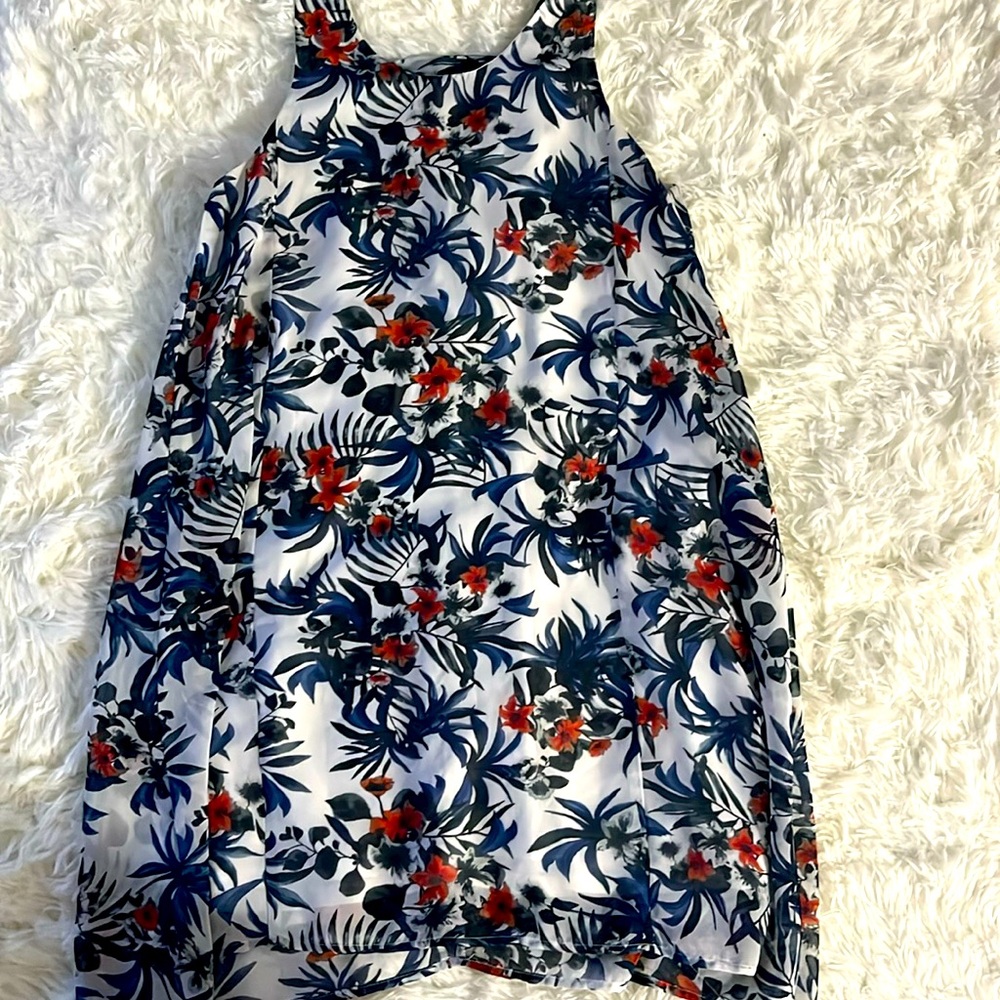 VIBRANT PATTERN DRESS 100% POLYESTER BREATHABLE LIGHTWEIGHT M